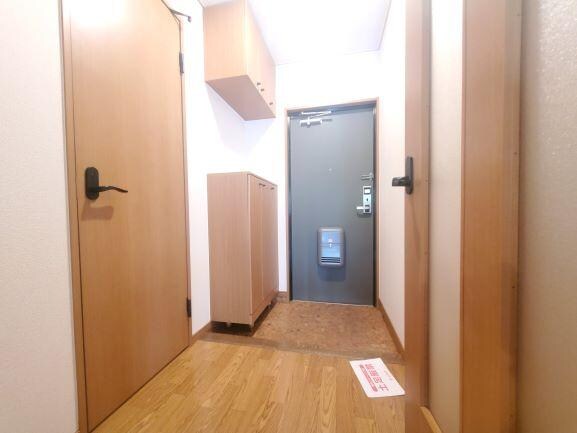 物件内観写真13　(廊下)