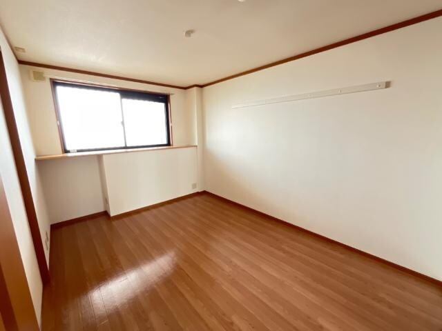 物件内観写真14　(洋室)