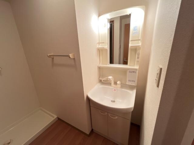 物件内観写真15　(洗髪洗面化粧台)