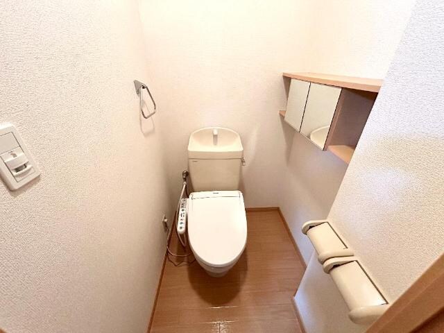 物件内観写真8　(トイレ)