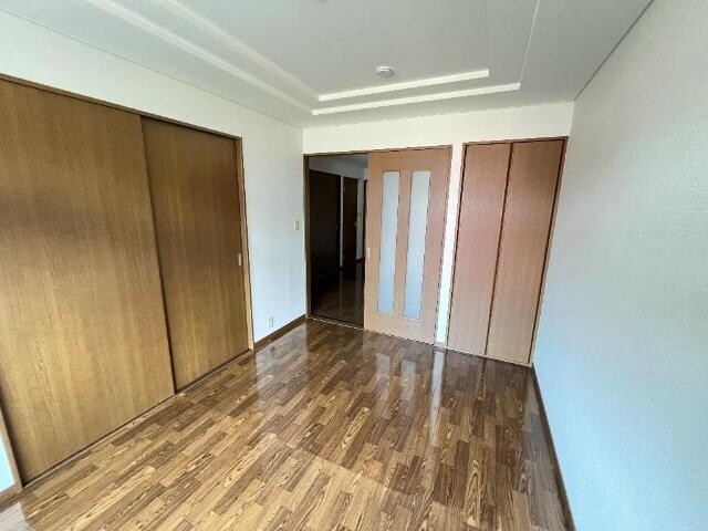 物件内観写真4　(洋室)