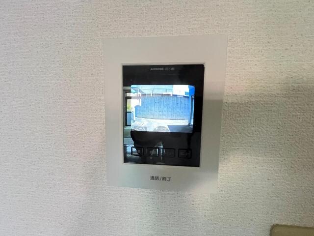 物件内観写真14　(カメラ付インターホン)
