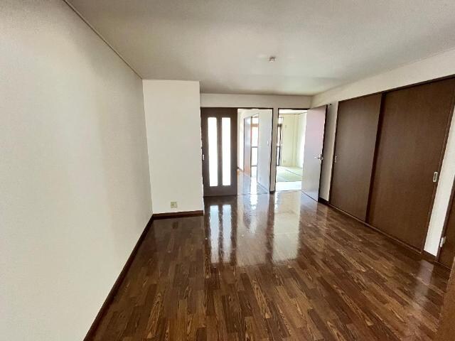 物件内観写真16　(リビング)