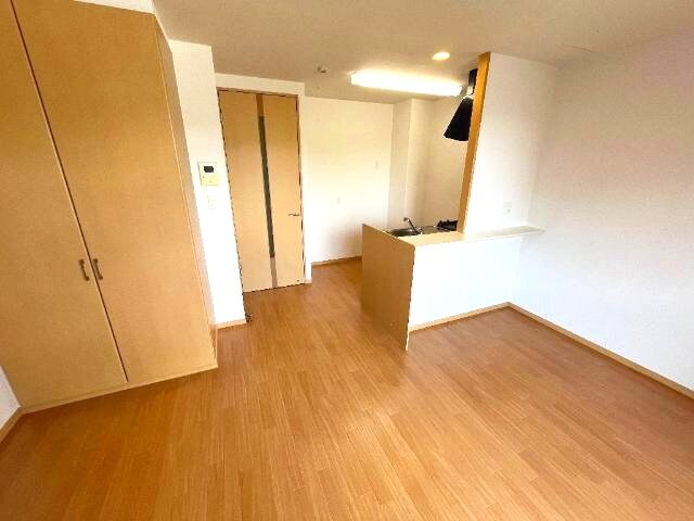 物件内観写真5　(リビング)