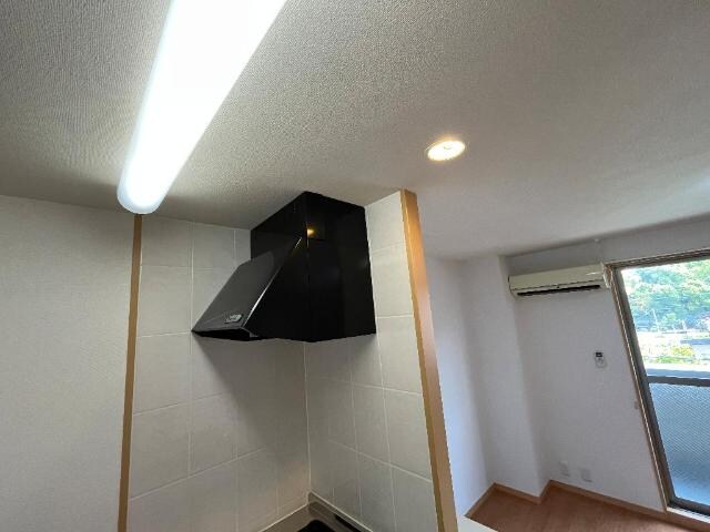 物件内観写真10　(レンジフード)