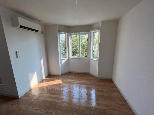 物件内観写真6　(リビング)