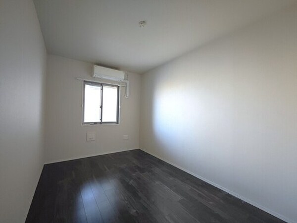 洋室(洋室6.5畳)