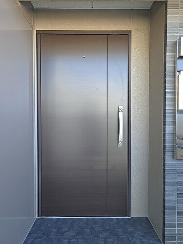 物件内観写真25　(玄関外側)