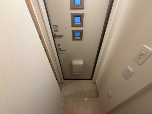 物件内観写真11　(玄関)