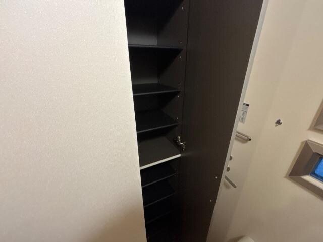 物件内観写真12　(下駄箱)