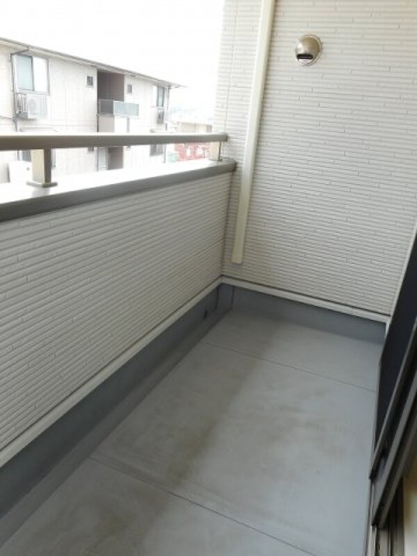 バルコニー(落ち着いた時間を過ごせるバルコニーです)