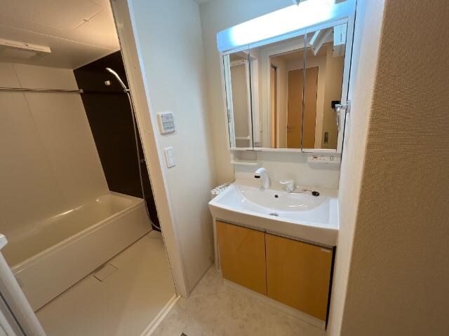 物件内観写真12　(洗面)