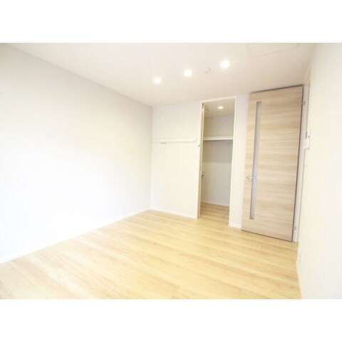 物件内観写真5　(室内写真は別部屋の写真です。)