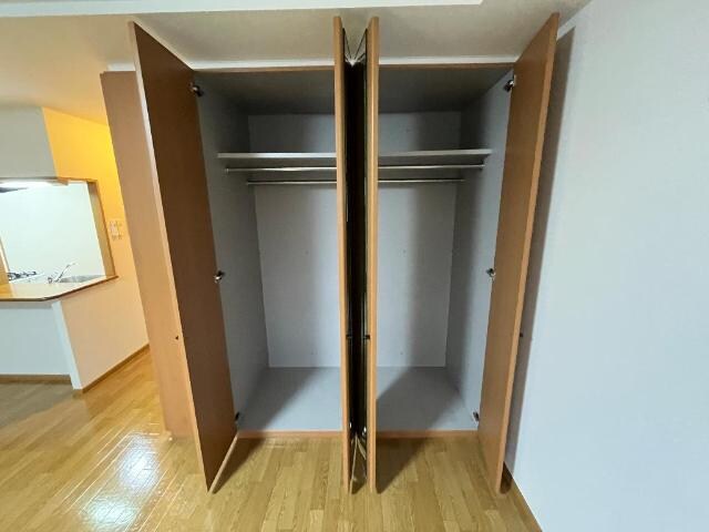 物件内観写真6　(クローゼット)