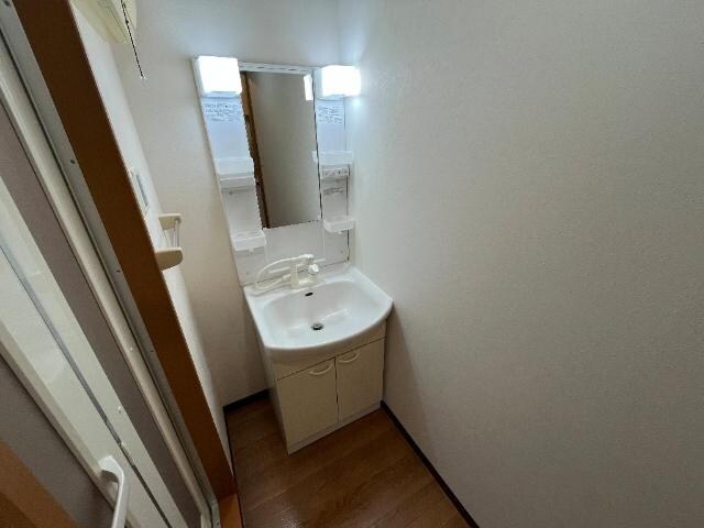 物件内観写真17　(洗髪洗面化粧台)