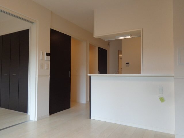 物件内観写真5　(リビング)