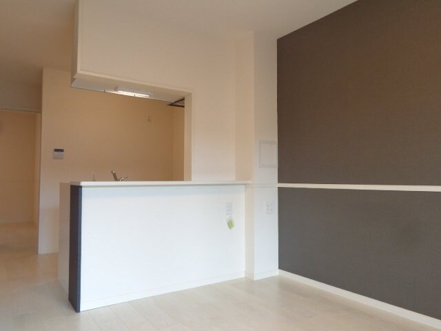 物件内観写真6　(リビング)