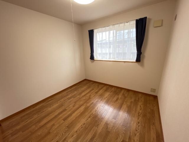 物件内観写真11　(洋室)