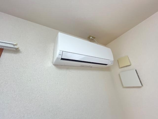 物件内観写真13　(エアコン)