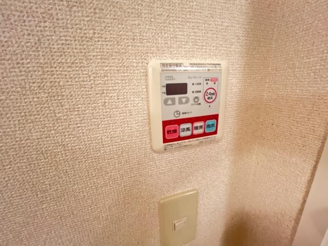 物件内観写真16　(浴室乾燥機)