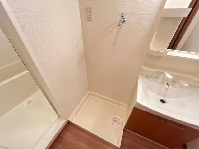 物件内観写真17　(洗濯機置場)