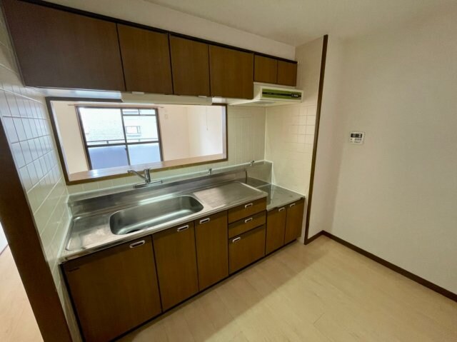 物件内観写真5　(お料理しやすいキッチンです)