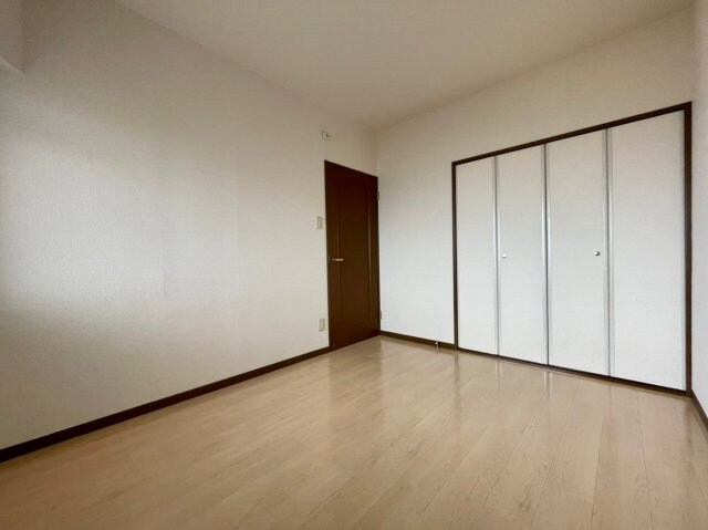 物件内観写真10　(スタンダードな洋室です)