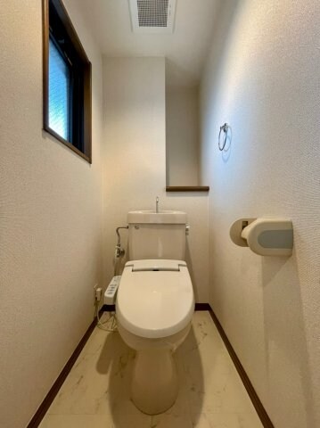 物件内観写真14　(清潔感のあるトイレです)