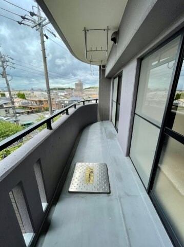 物件内観写真20　(バルコニーからの眺めを楽しみながら食事をしませんか)