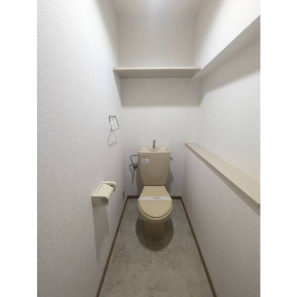 トイレ(室内写真は別部屋の写真です。)