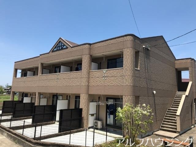 物件外観写真1　(外観写真（昼）)