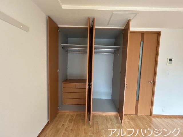 物件内観写真6　(クローゼット)