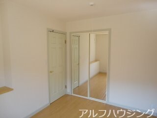 物件内観写真8　(室内)