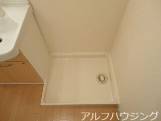 物件内観写真14　(洗濯機置場)