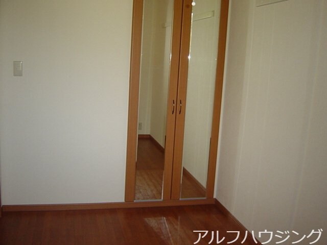 物件内観写真10　(収納)