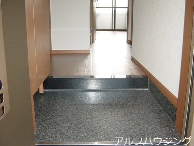 物件内観写真20　(玄関)