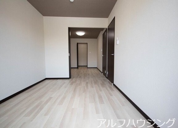 物件内観写真5　(イメージ)