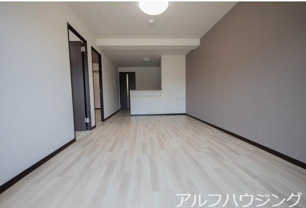 物件内観写真3　(イメージ)