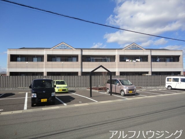 物件外観写真2　(外観写真（昼）)