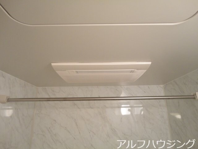 物件内観写真16　(浴室乾燥機)