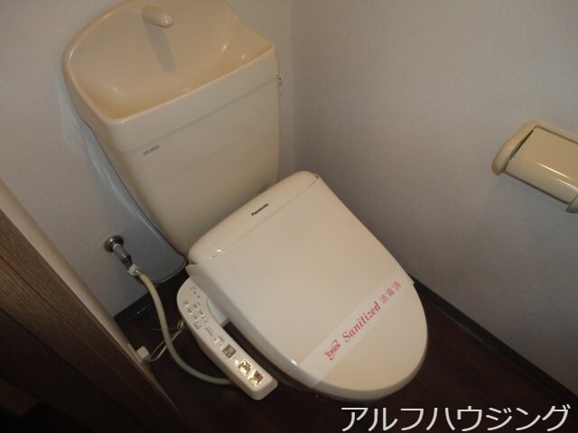 物件内観写真17　(シャワー付トイレ)