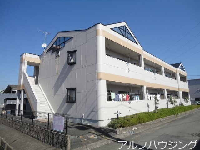 物件外観写真2　(外観写真（昼）)