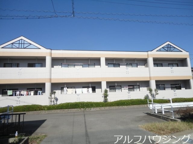 物件外観写真3　(外観写真（昼）)