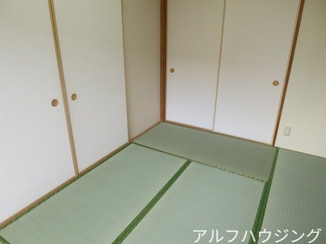 物件内観写真8　(反転タイプ)