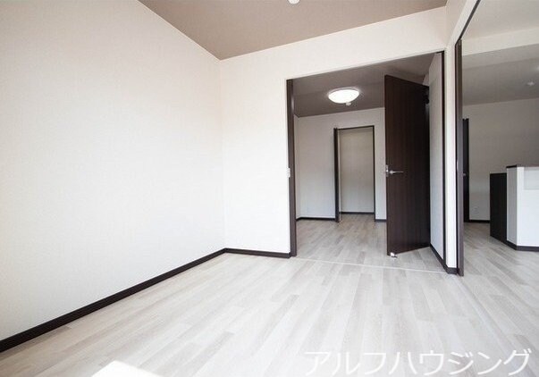 物件内観写真4　(イメージ)