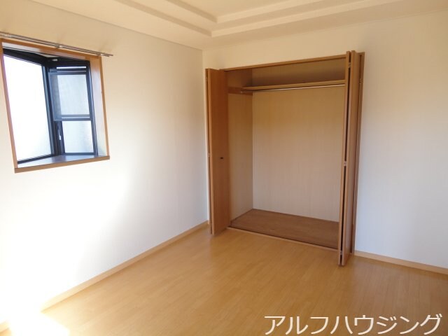 物件内観写真8　(洋室)