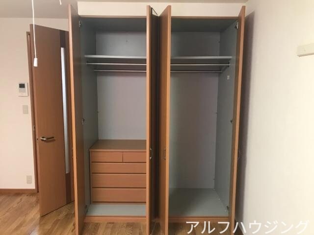 物件内観写真12　(収納)
