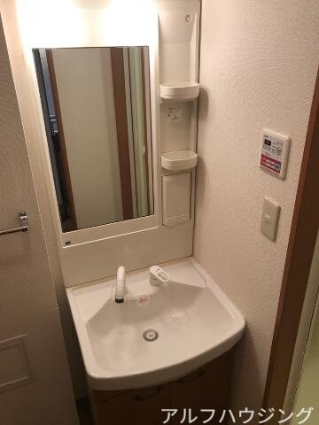 物件内観写真13　(洗面)