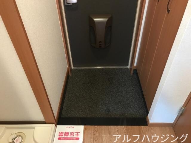 物件内観写真22　(玄関)
