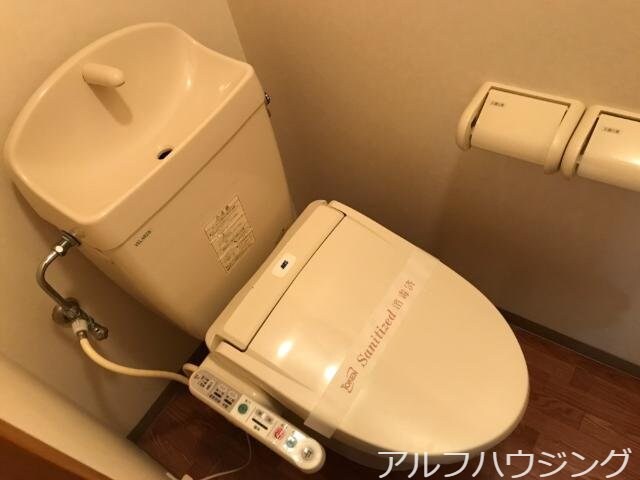 物件内観写真16　(シャワートイレ)